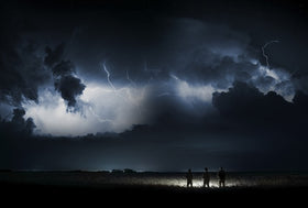 What To Do If You're Caught In A Thunderstorm